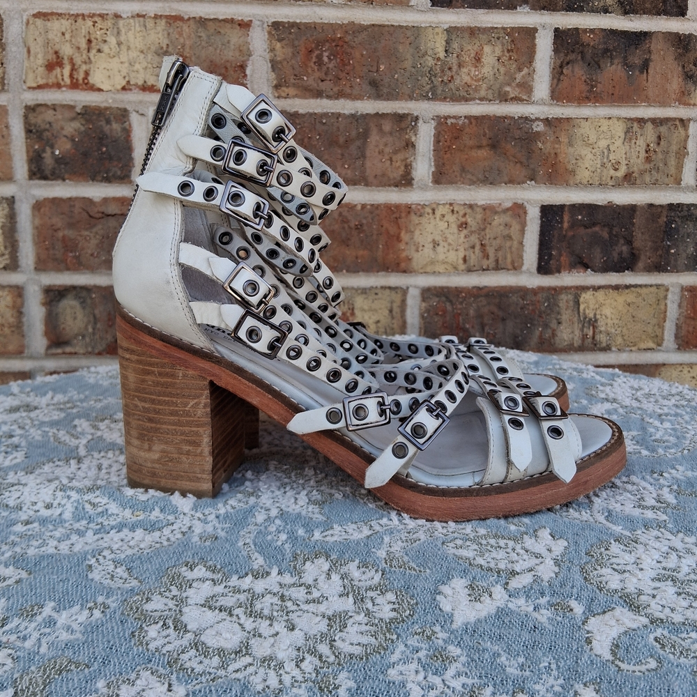 Vintage Foundry Co.Jamina Leather Studded Blocked Heel Sandals Sz. 8.5 - Picture 5 of 14